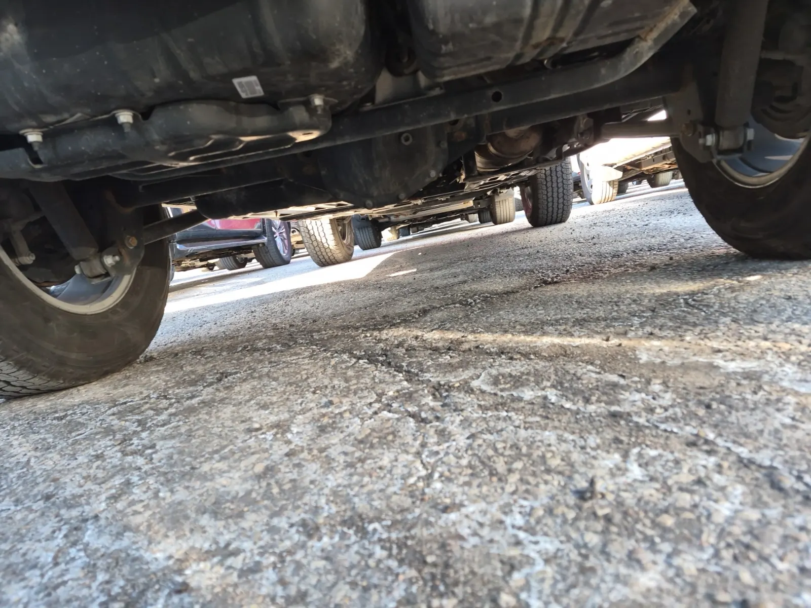 Undercarriage - Rear Photo