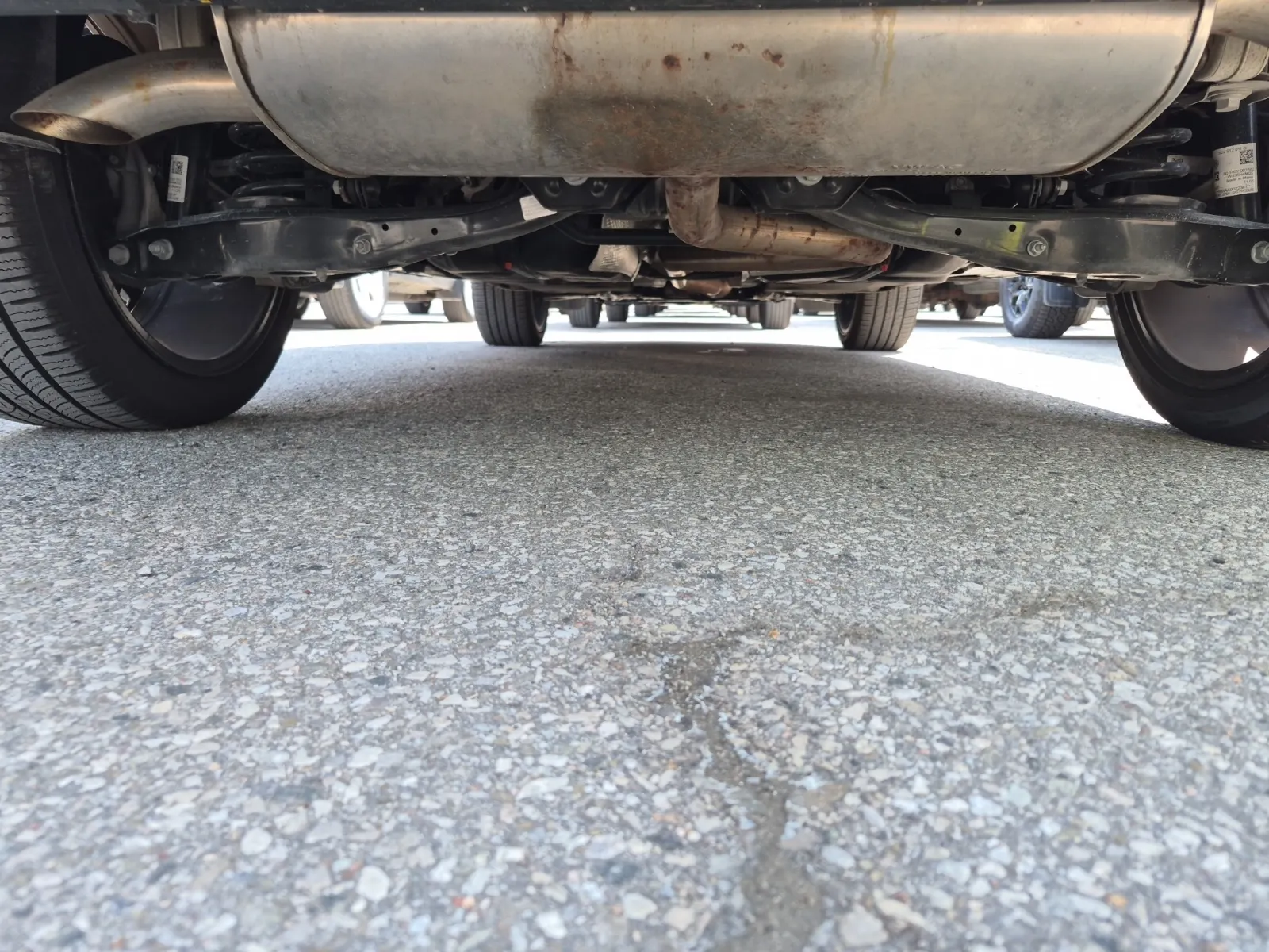 Undercarriage - Rear Photo