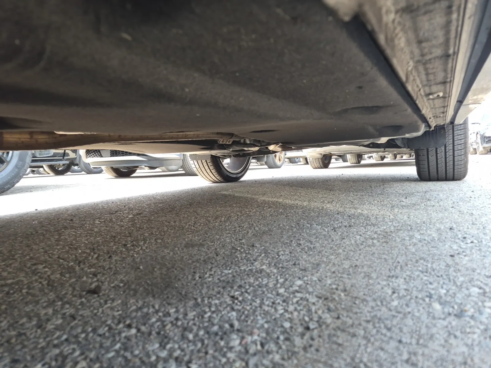 Undercarriage - Driver Photo