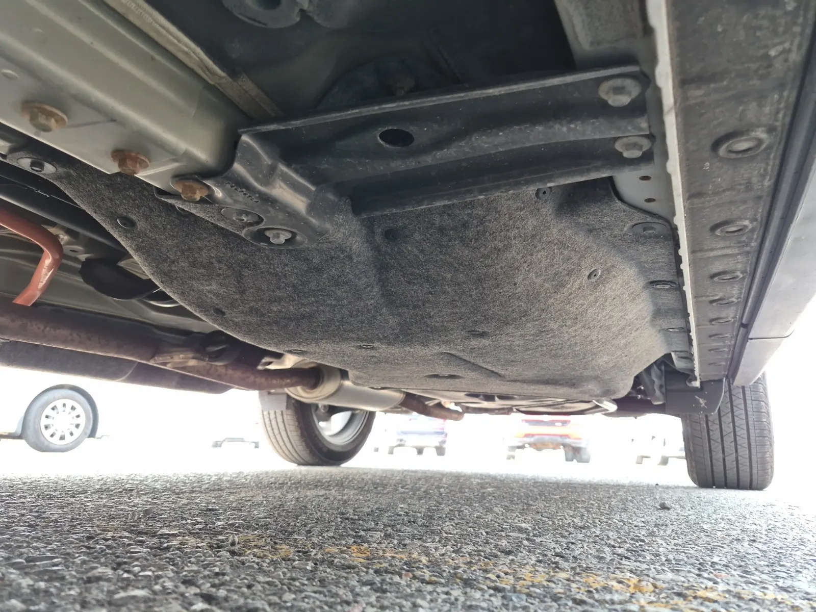 Undercarriage - Driver Photo