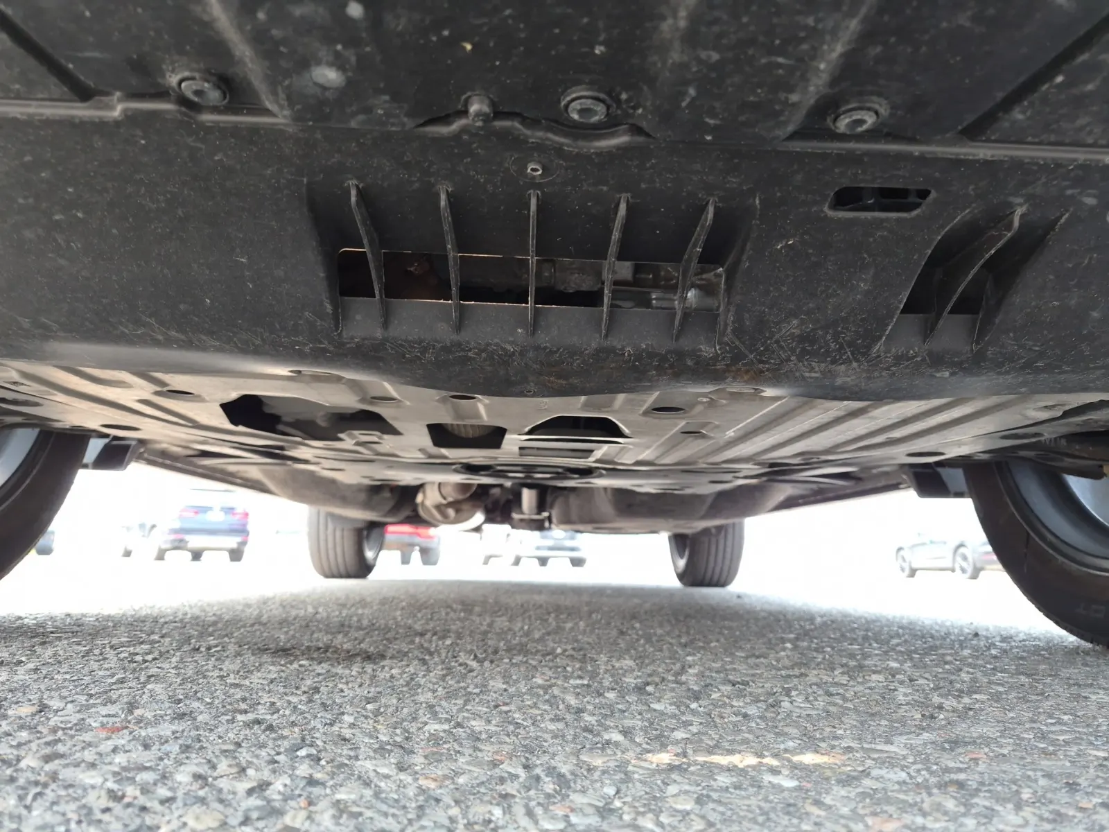 Undercarriage - Front Photo