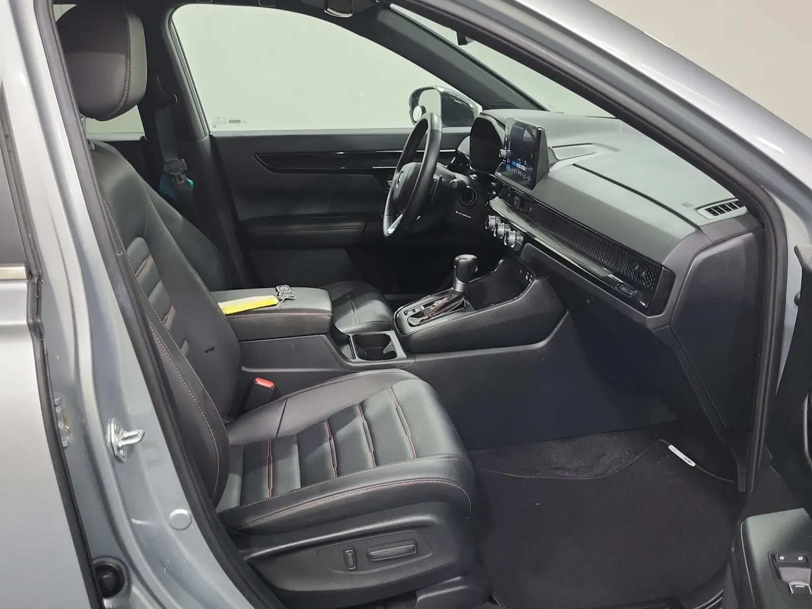 Right Side Interior Photo