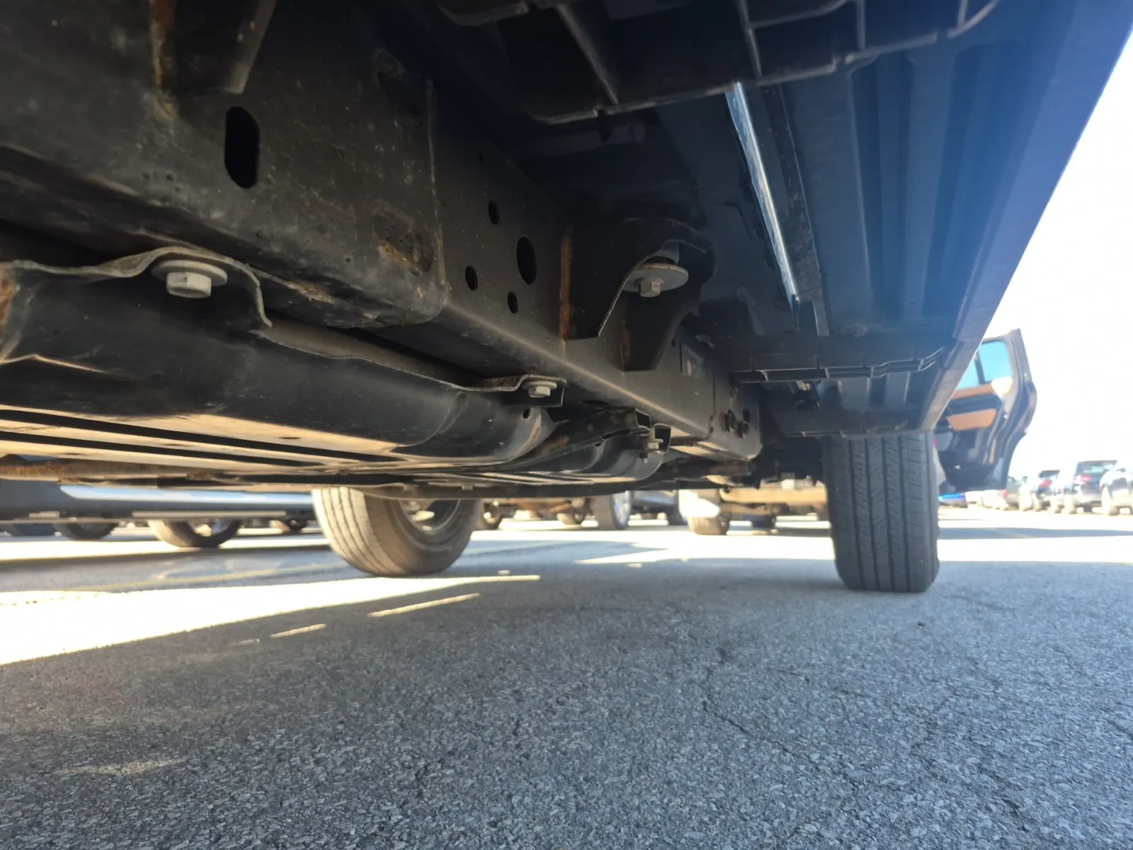 Undercarriage - Passenger Photo