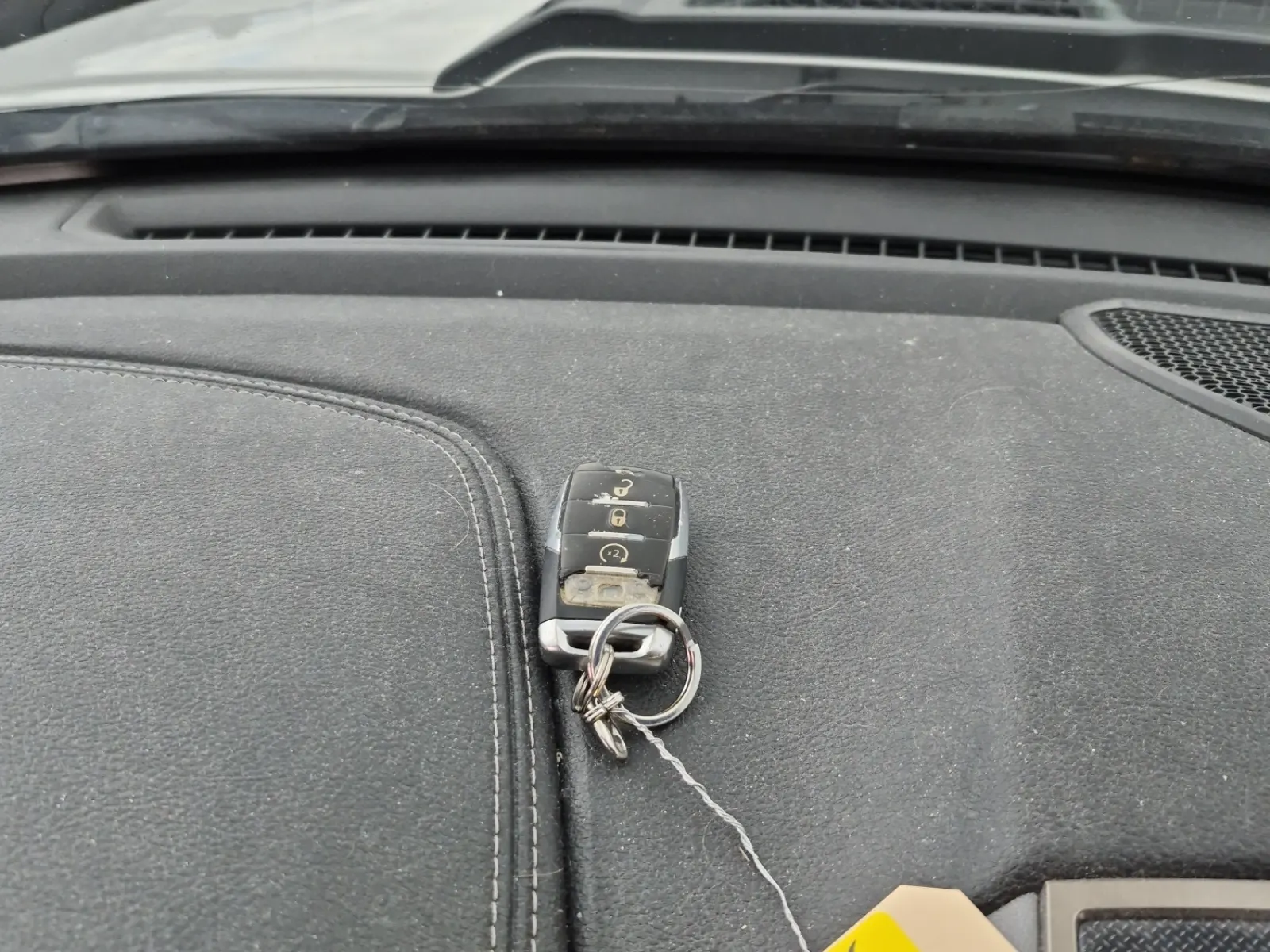 Keys/Fobs/Manual Photo