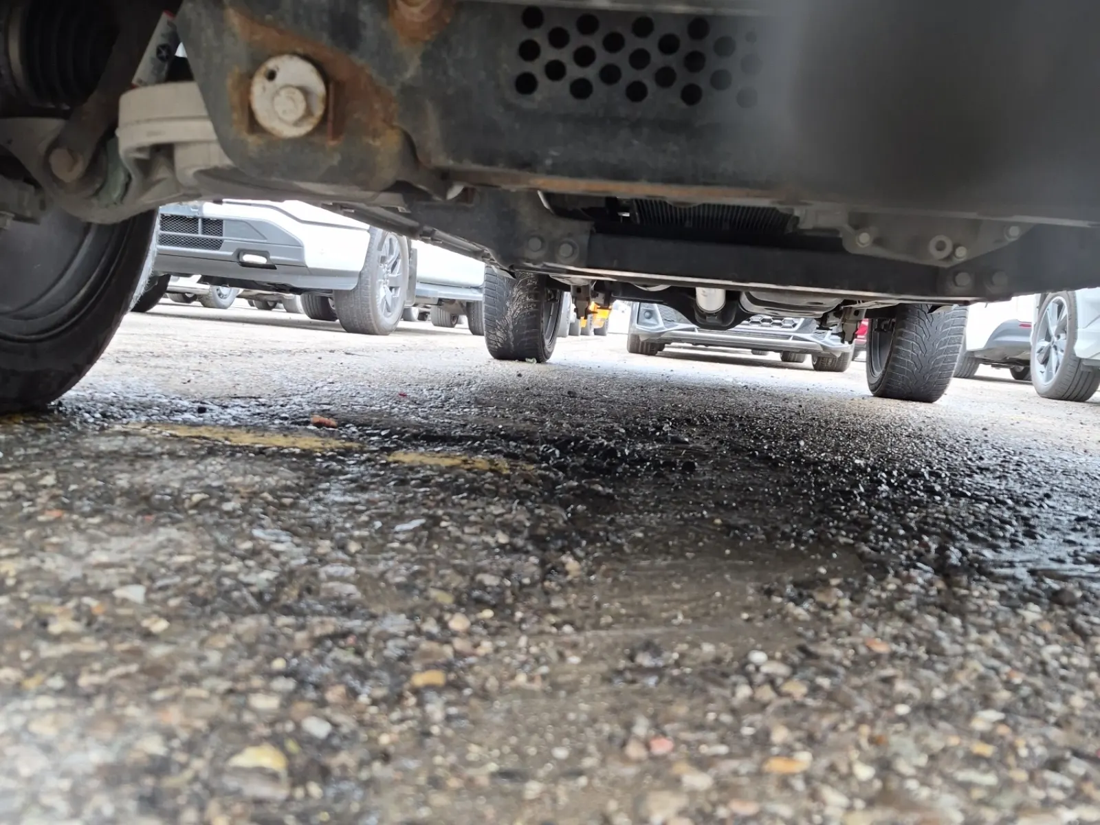 Undercarriage - Front Photo