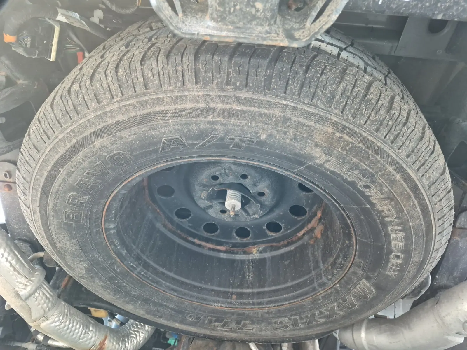Spare Tire & Wheel Photo