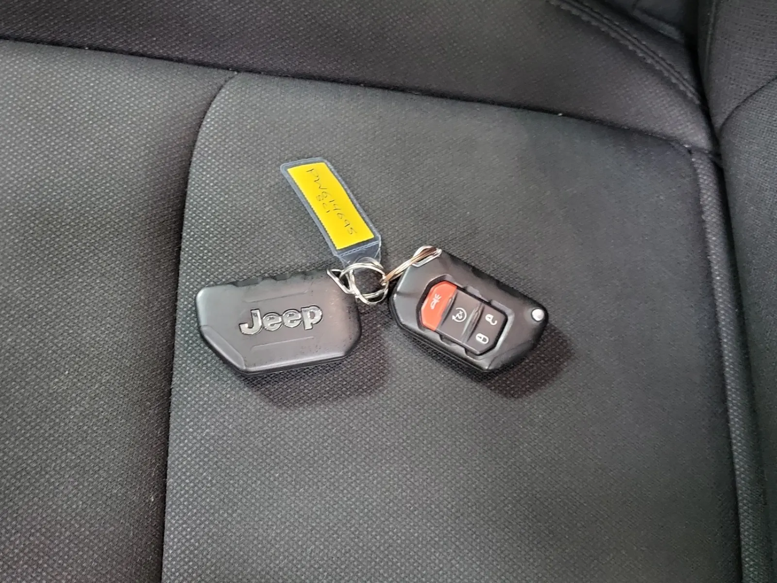 Keys/Fobs/Manual Photo