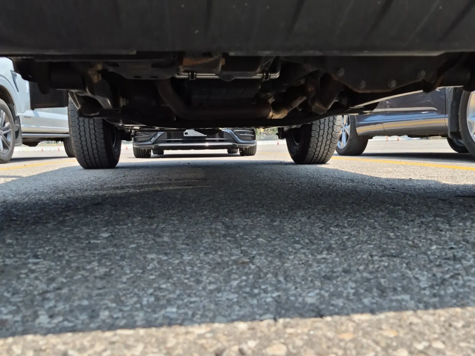 Undercarriage - Front Photo