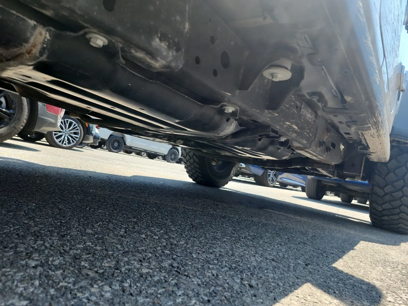 Undercarriage - Passenger Photo