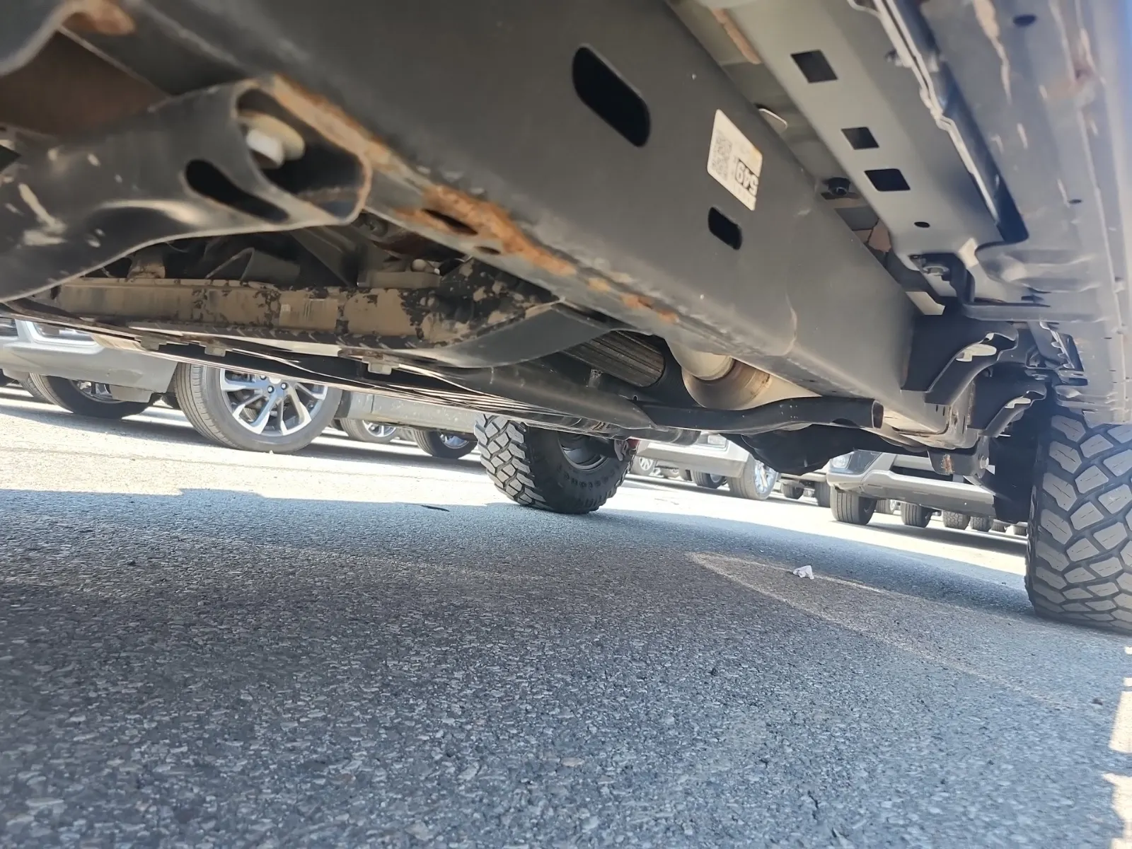 Undercarriage - Driver Photo