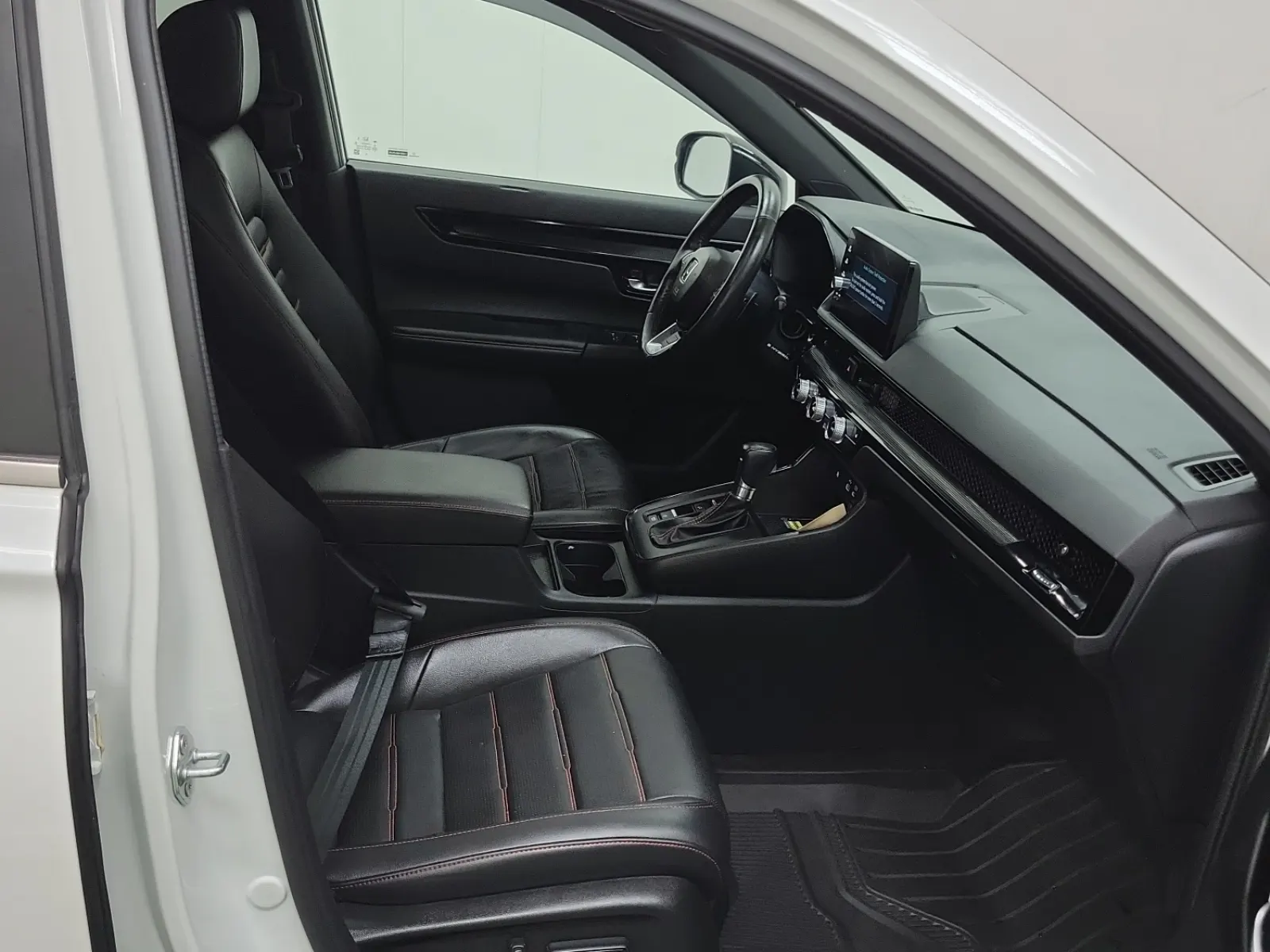 Right Side Interior Photo
