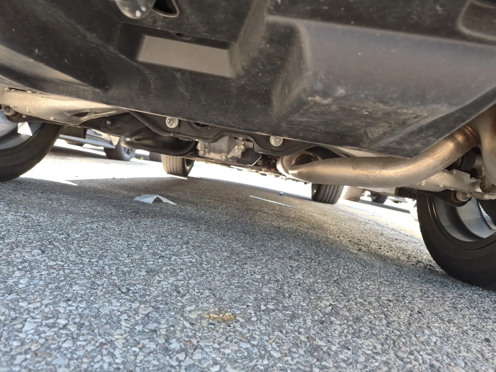 Undercarriage - Rear Photo