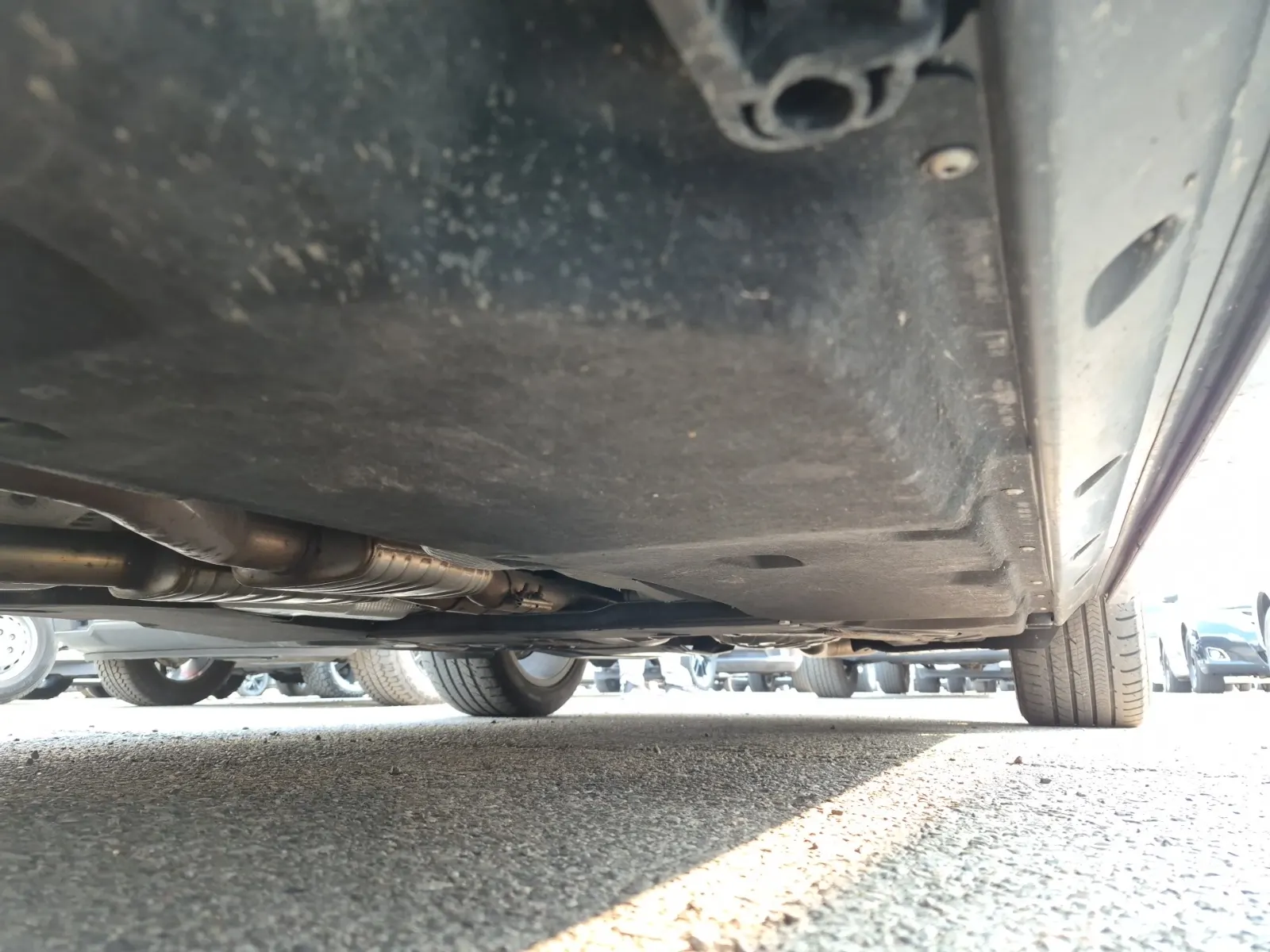 Undercarriage - Driver Photo