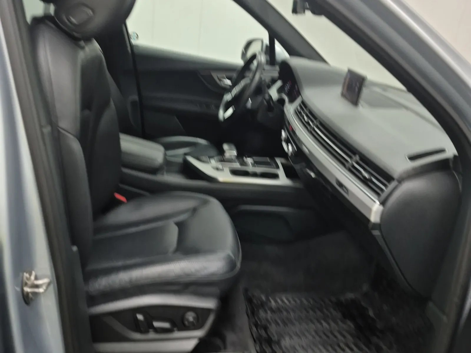 Right Side Interior Photo