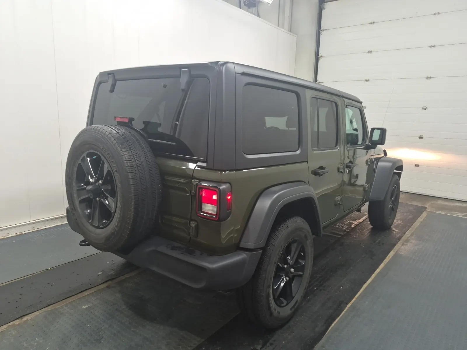 Passenger Rear 3/4 Photo