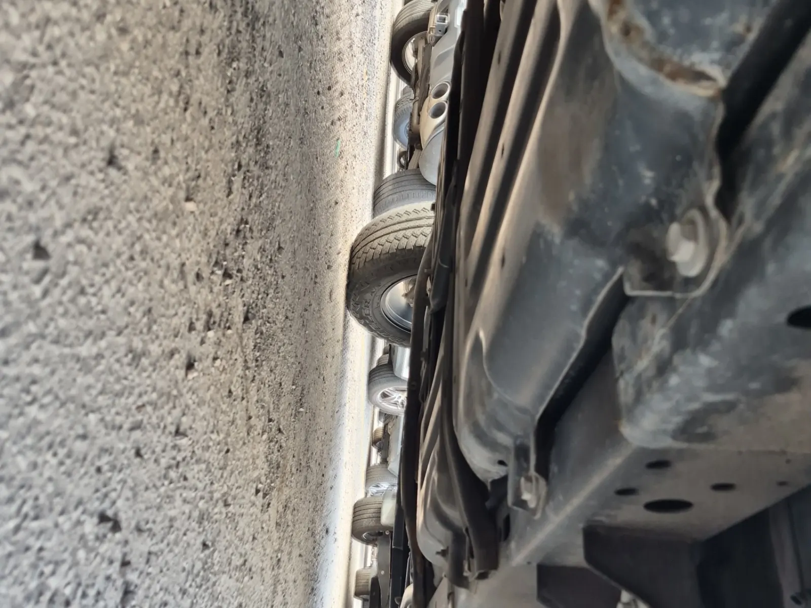 Undercarriage - Passenger Photo