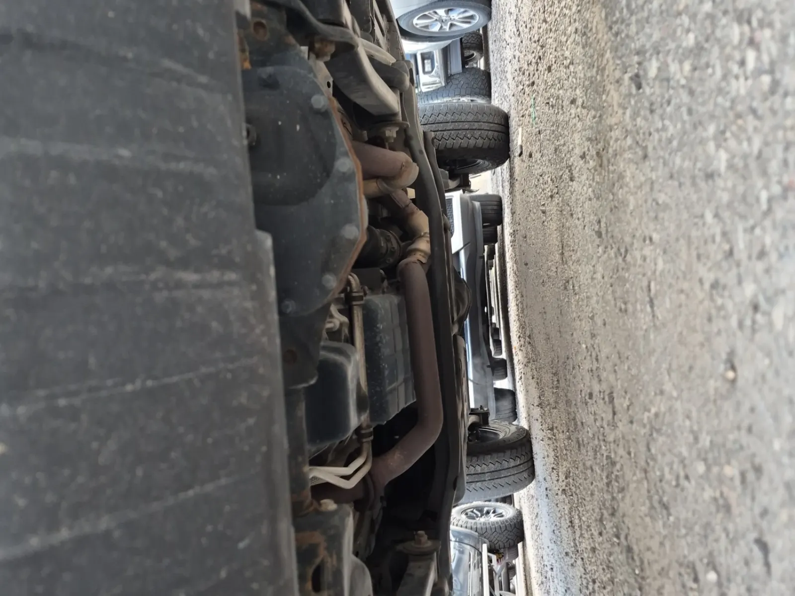 Undercarriage - Front Photo