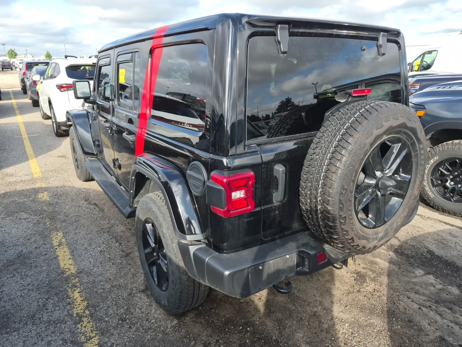 Driver Rear 3/4 Photo