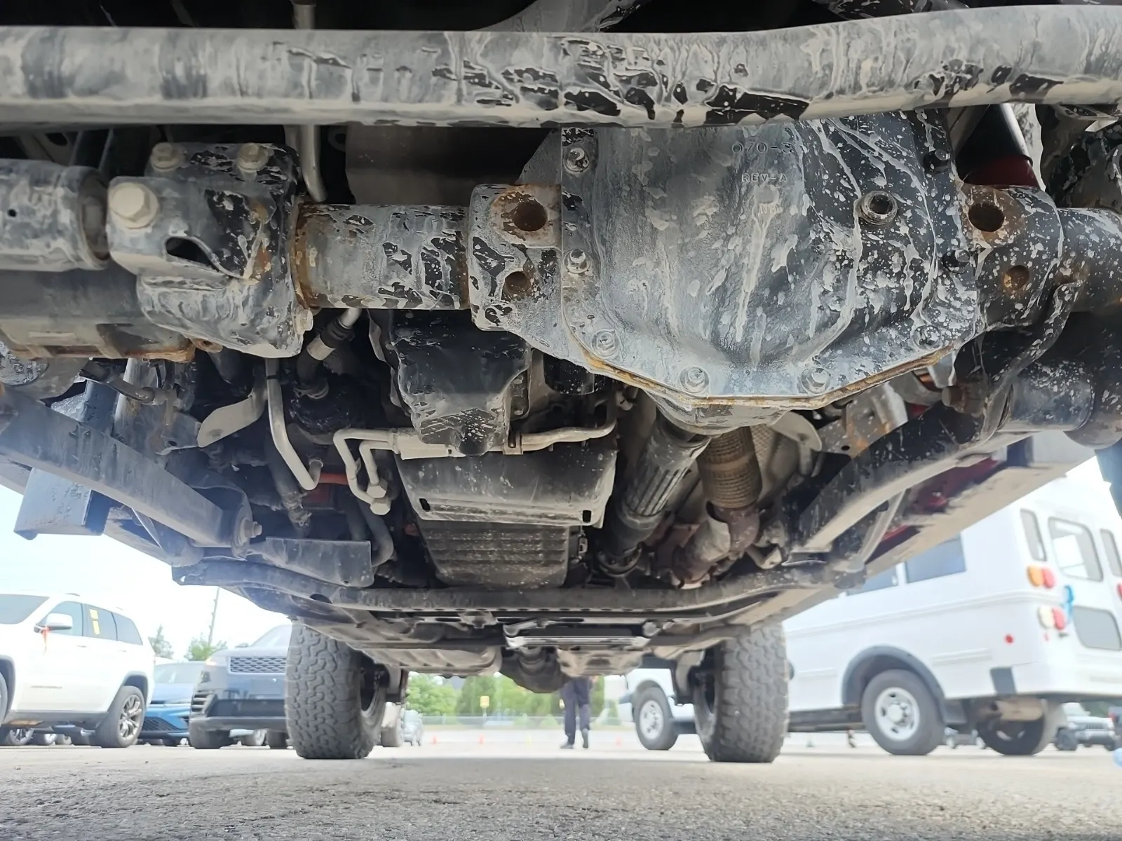 Undercarriage - Front Photo
