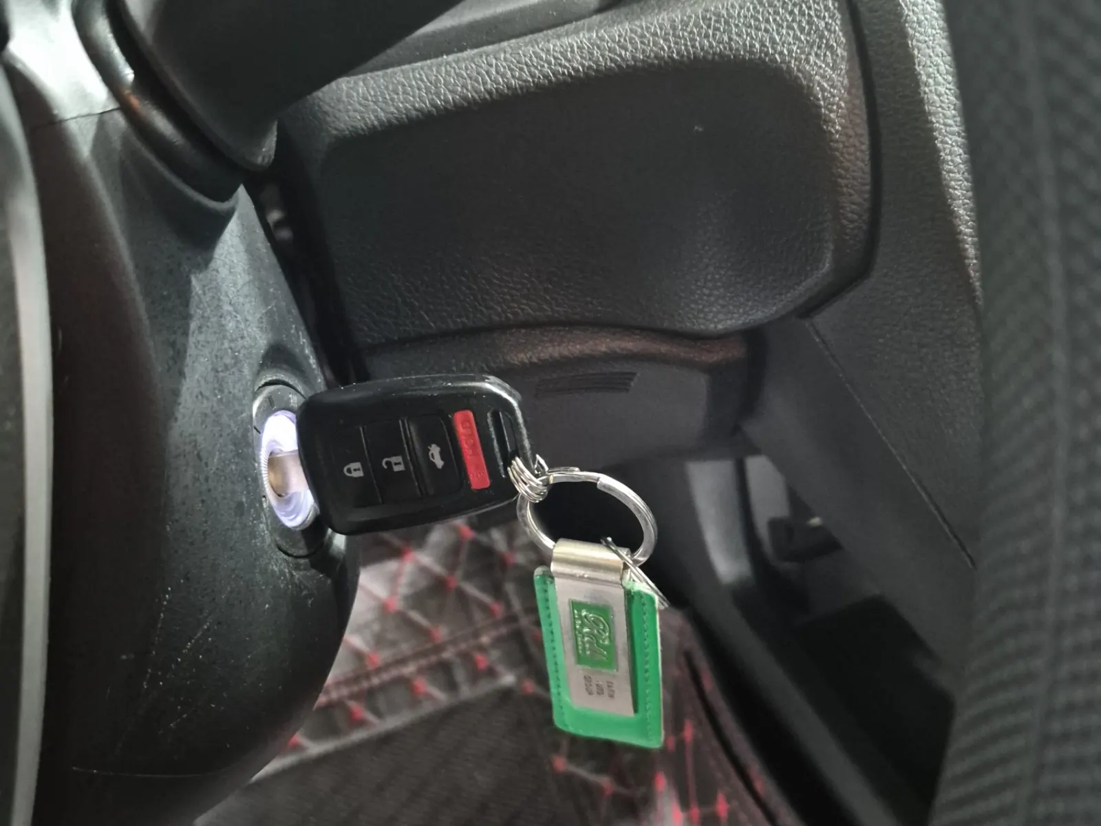 Keys/Fobs/Manual Photo