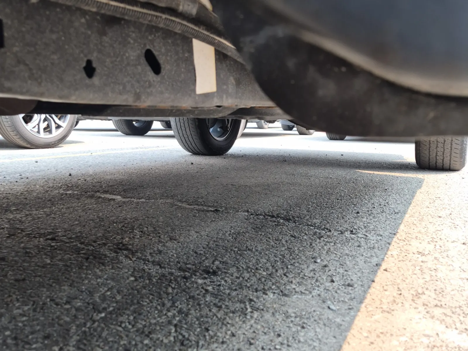 Undercarriage - Driver Photo