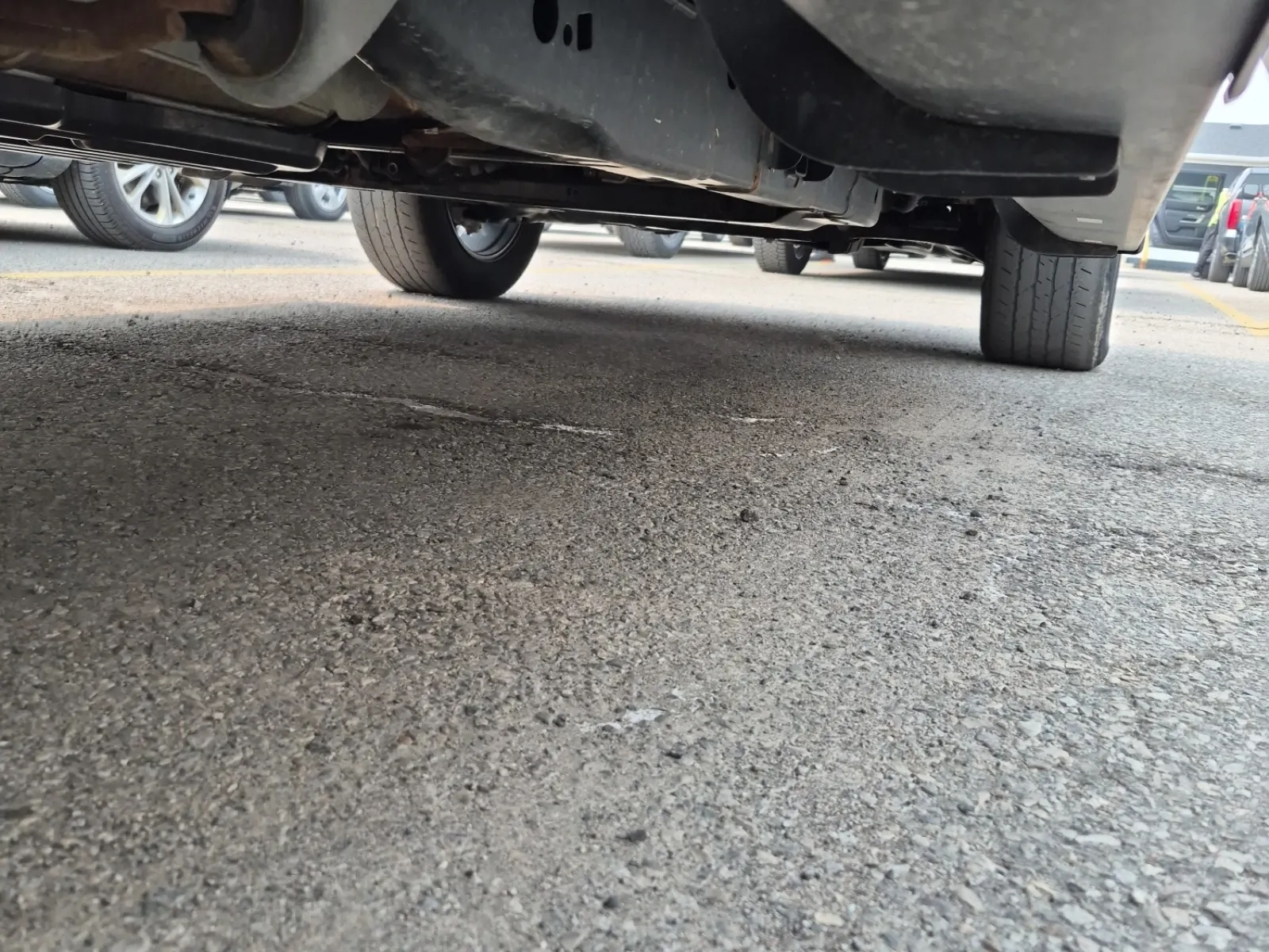 Undercarriage - Passenger Photo