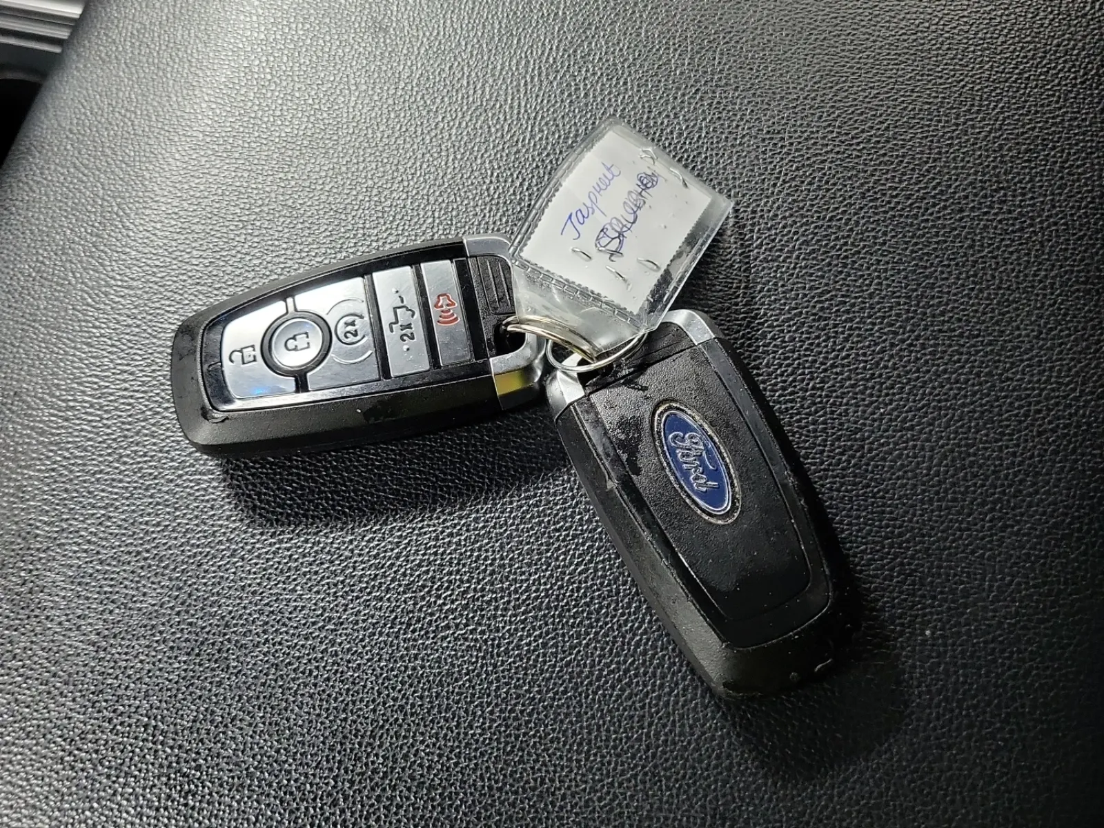 Keys/Fobs/Manual Photo