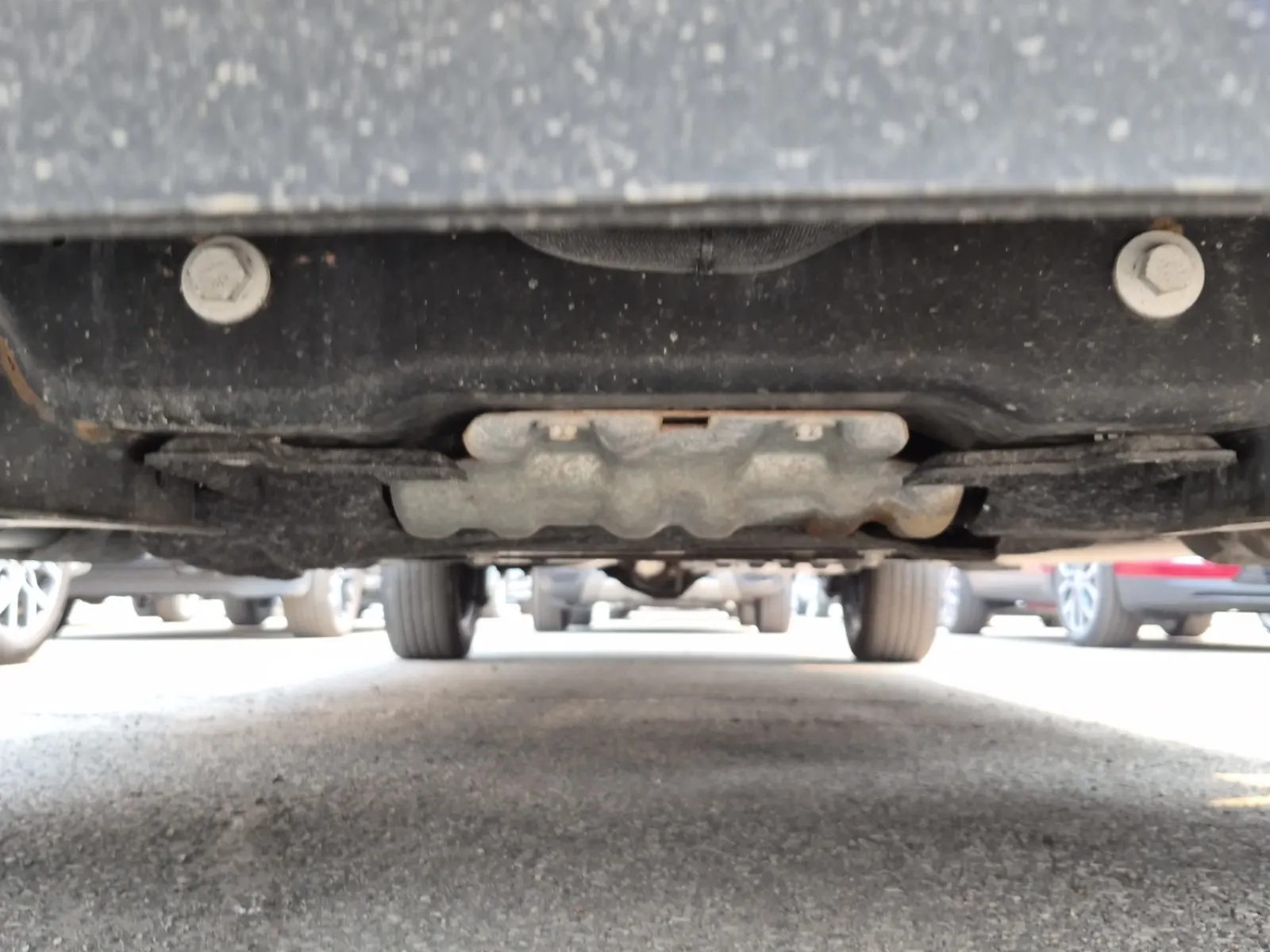 Undercarriage - Front Photo