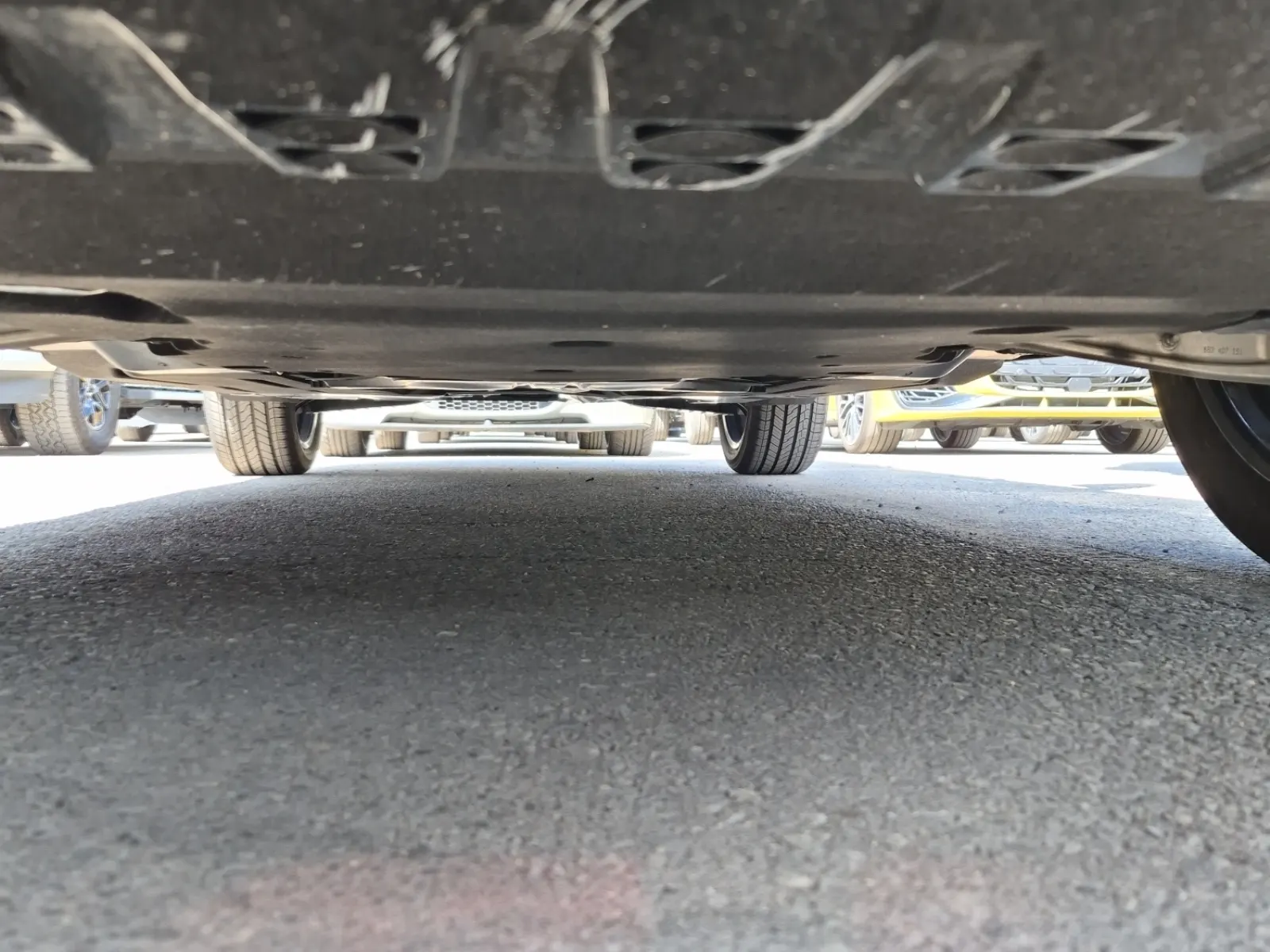 Undercarriage - Front Photo