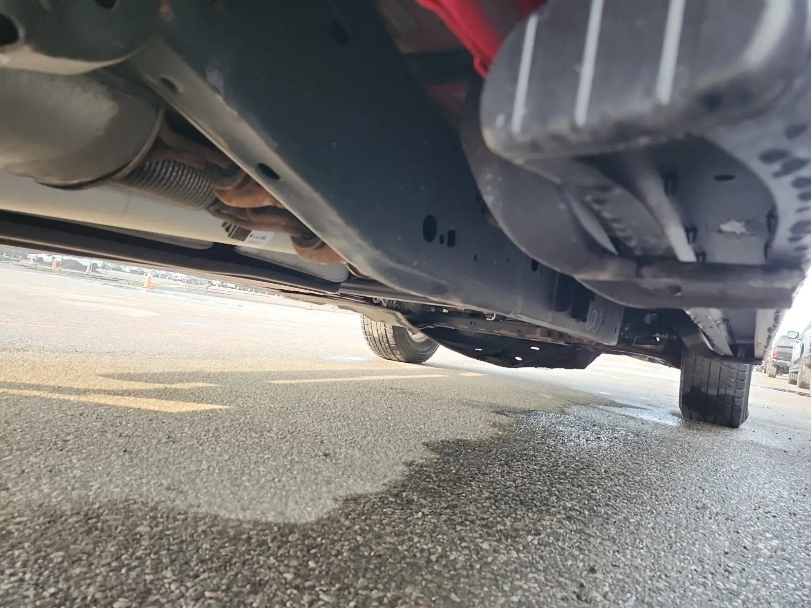 Undercarriage - Passenger Photo