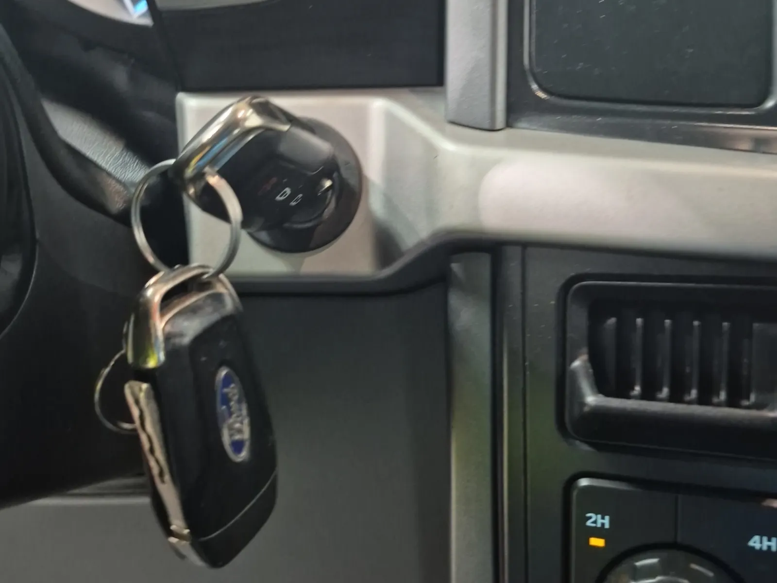 Keys/Fobs/Manual Photo