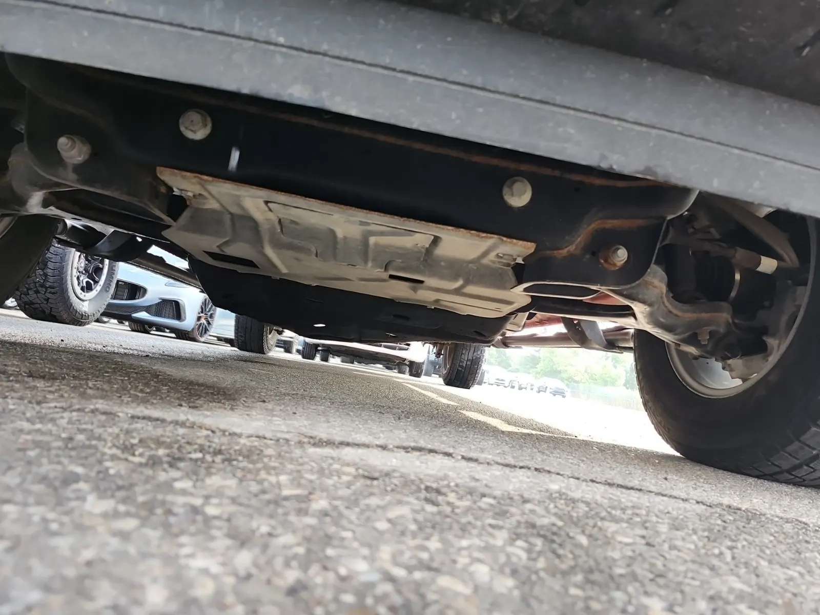 Undercarriage - Front Photo