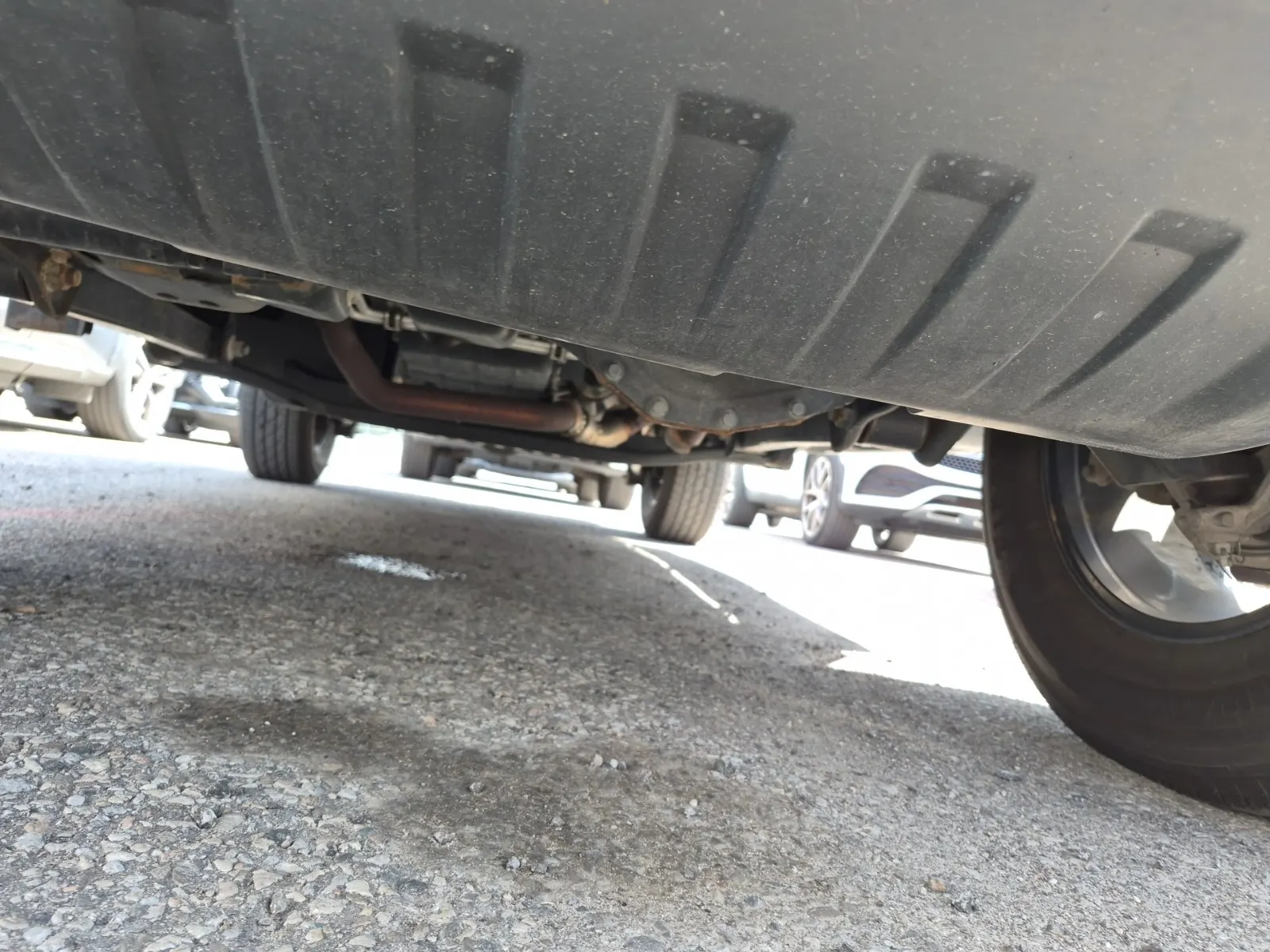 Undercarriage - Front Photo