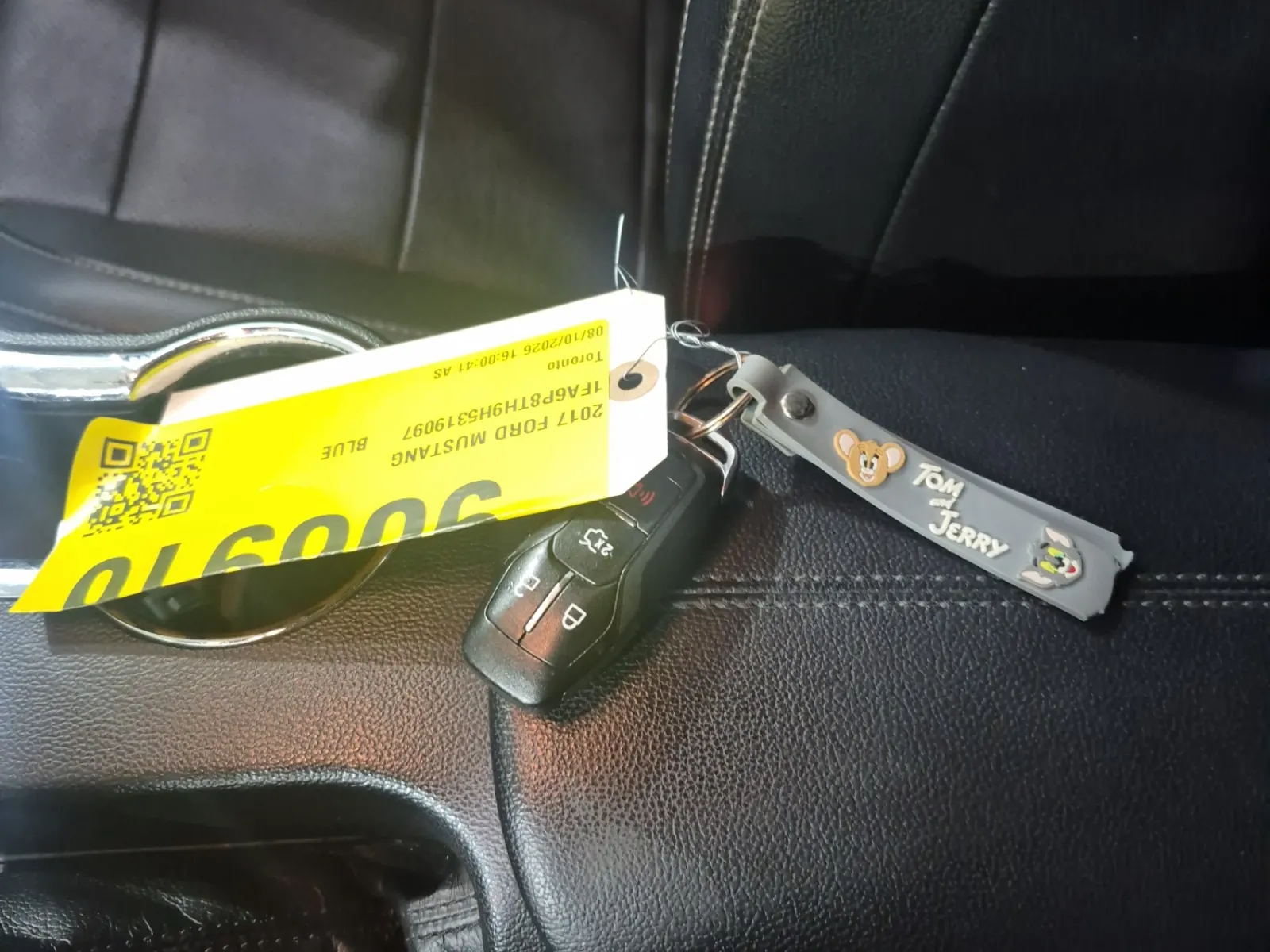 Keys/Fobs/Manual Photo