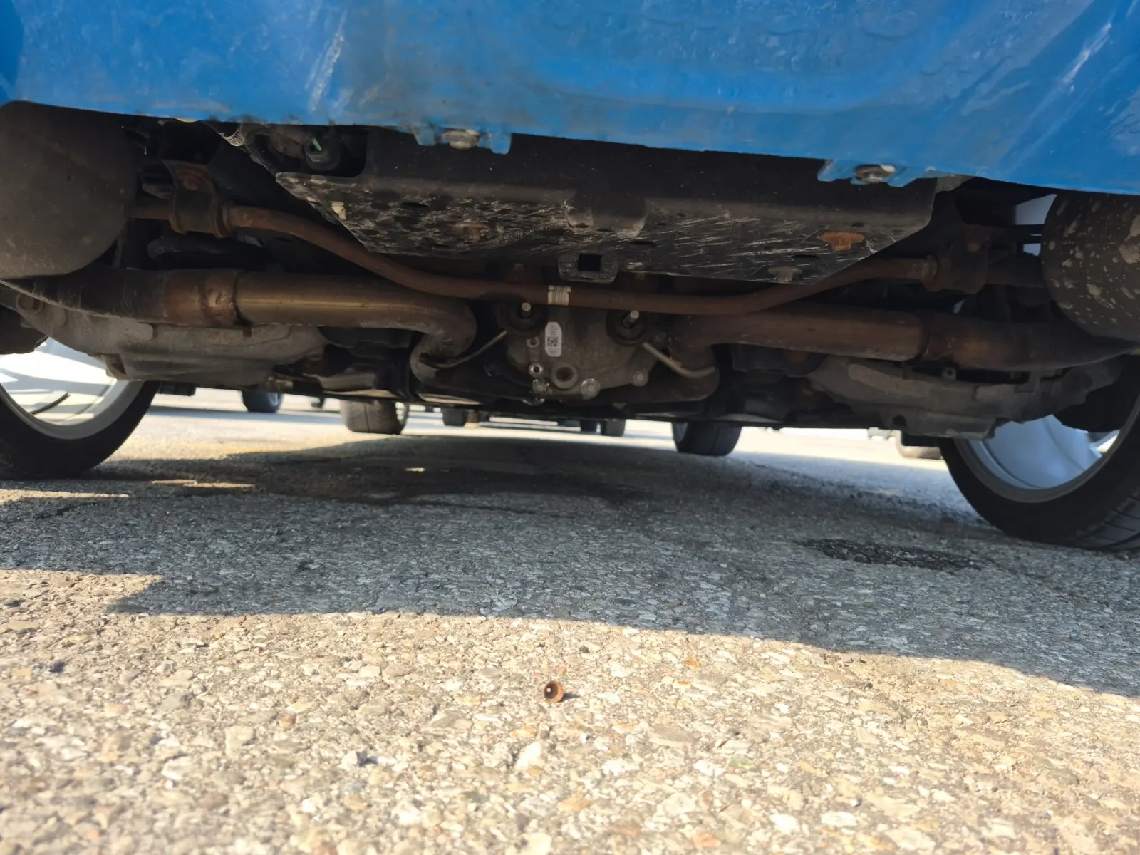 Undercarriage - Rear Photo