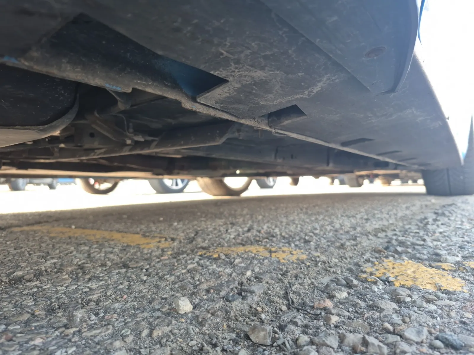 Undercarriage - Passenger Photo