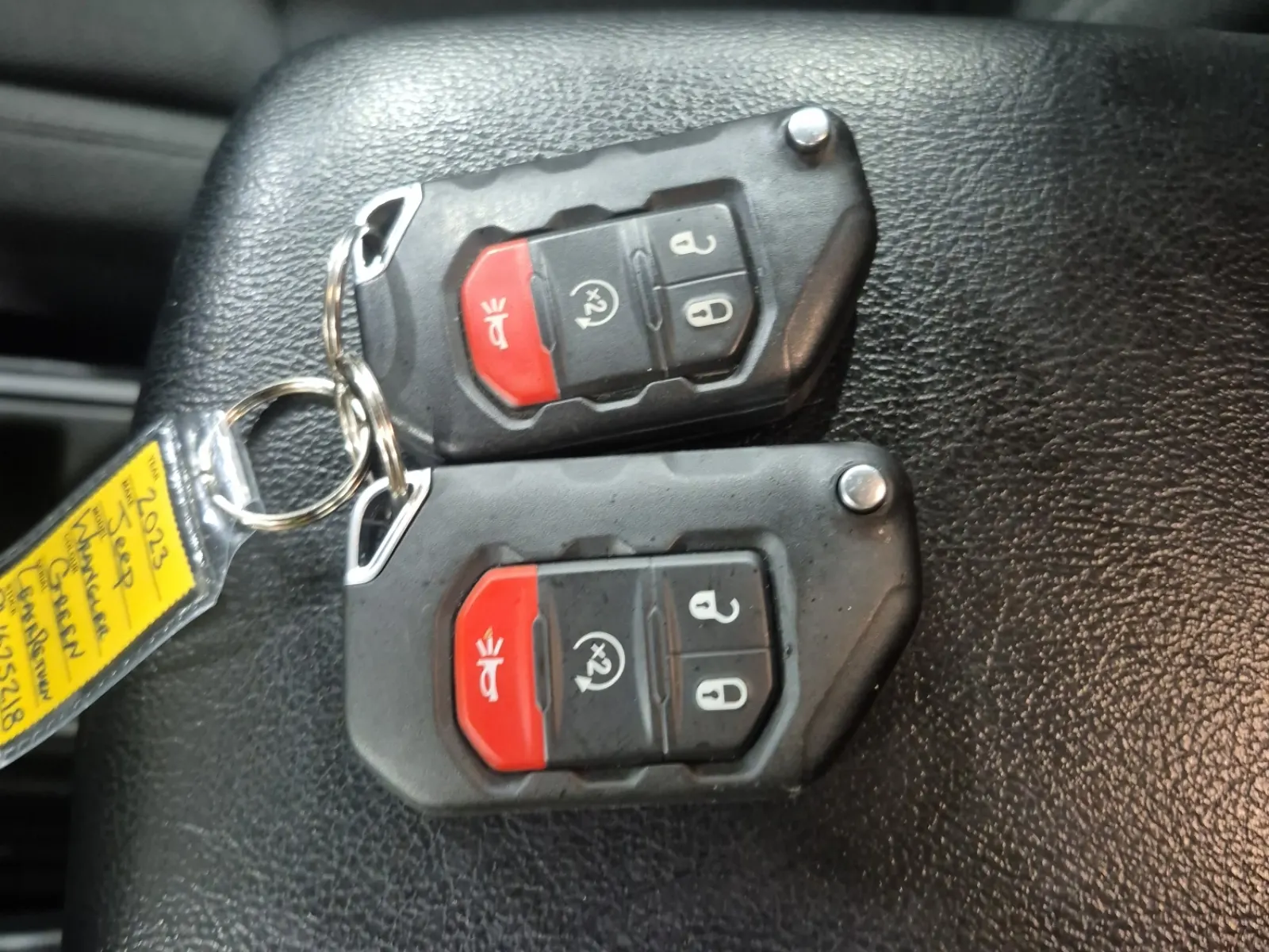 Keys/Fobs/Manual Photo
