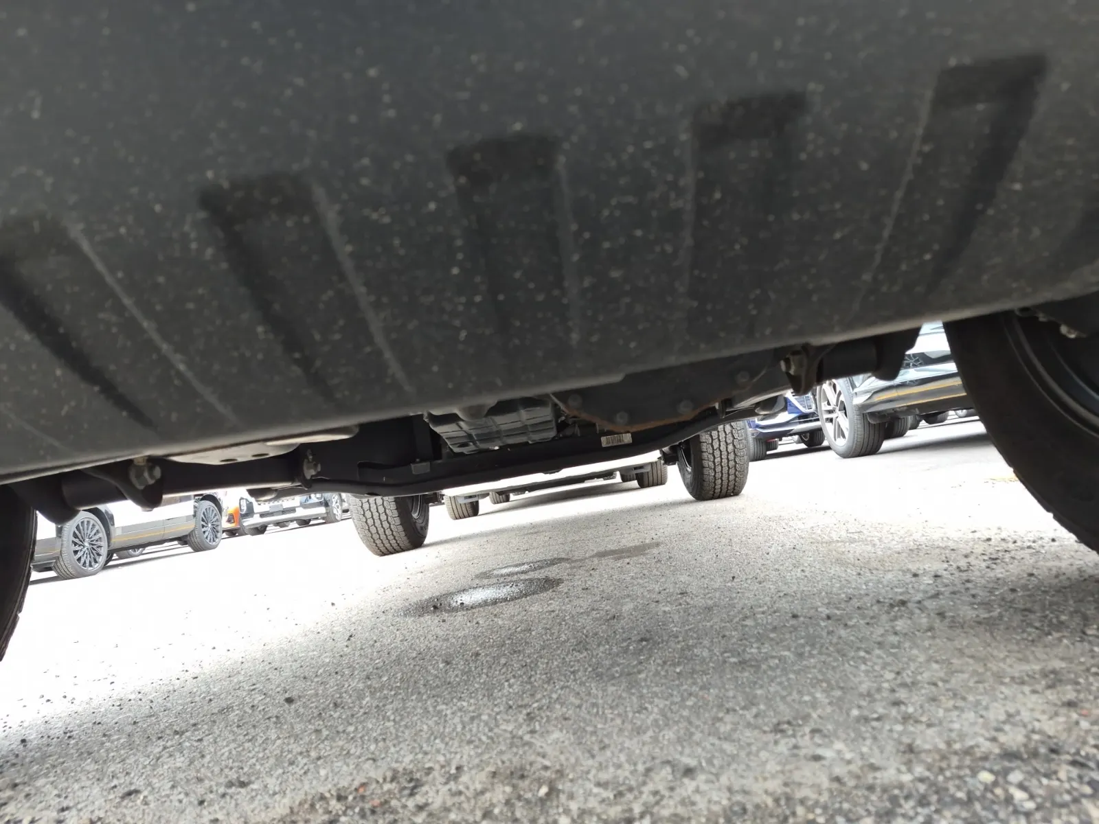 Undercarriage - Front Photo
