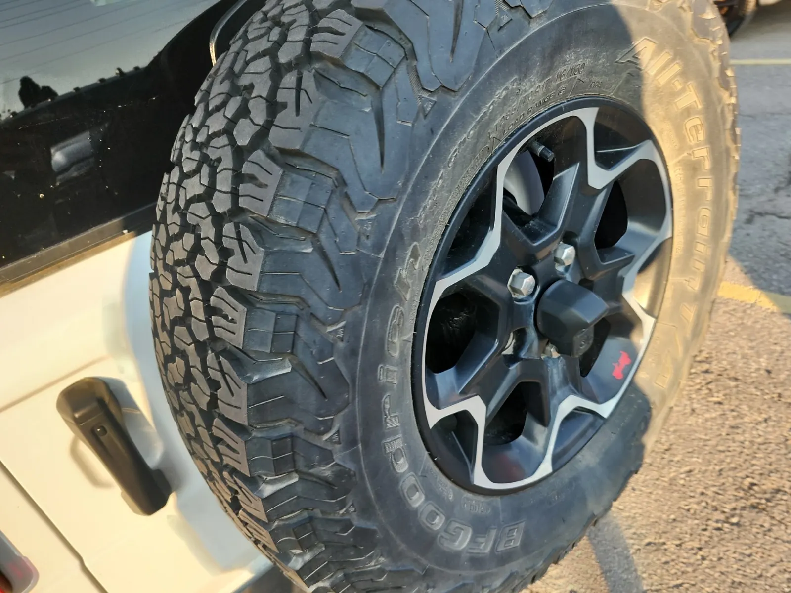 Spare Tire & Wheel Photo