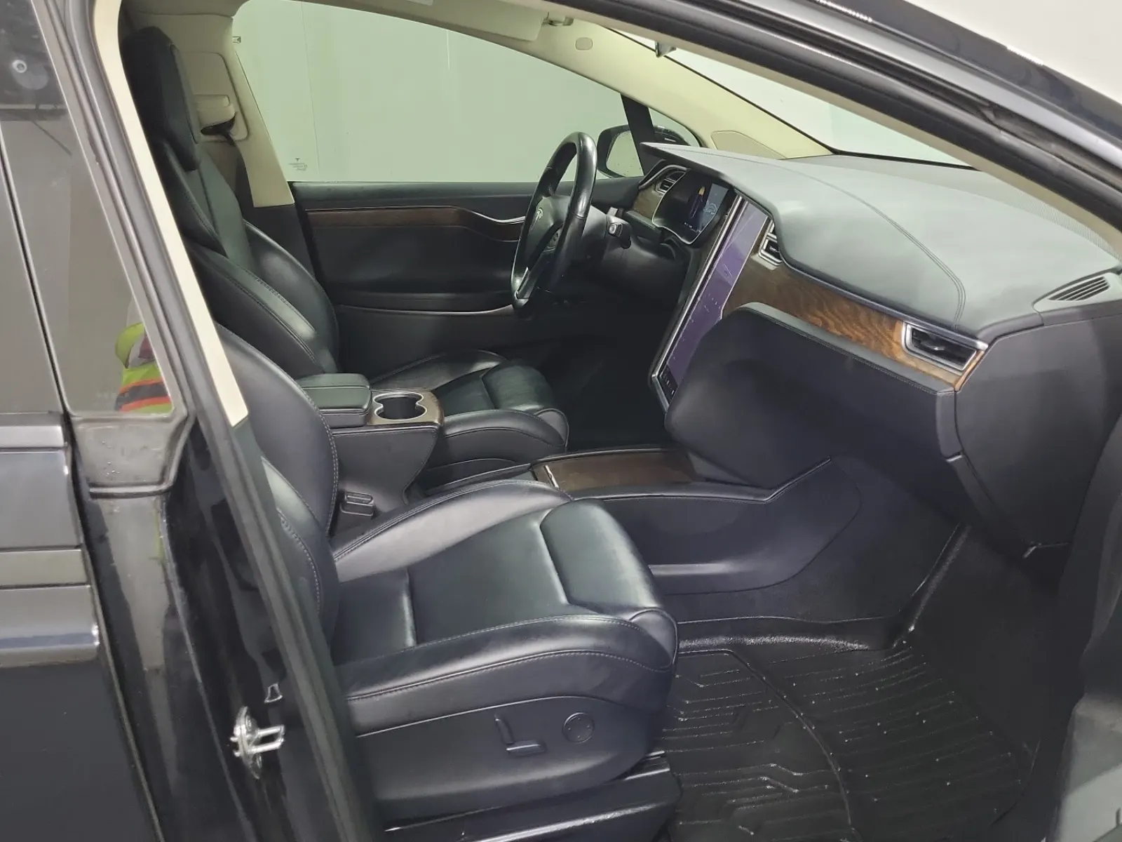 Right Side Interior Photo