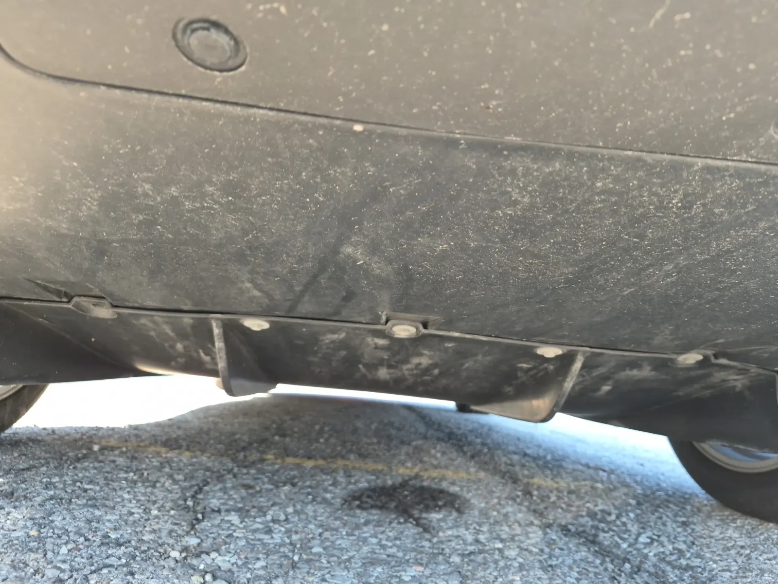 Undercarriage - Rear Photo