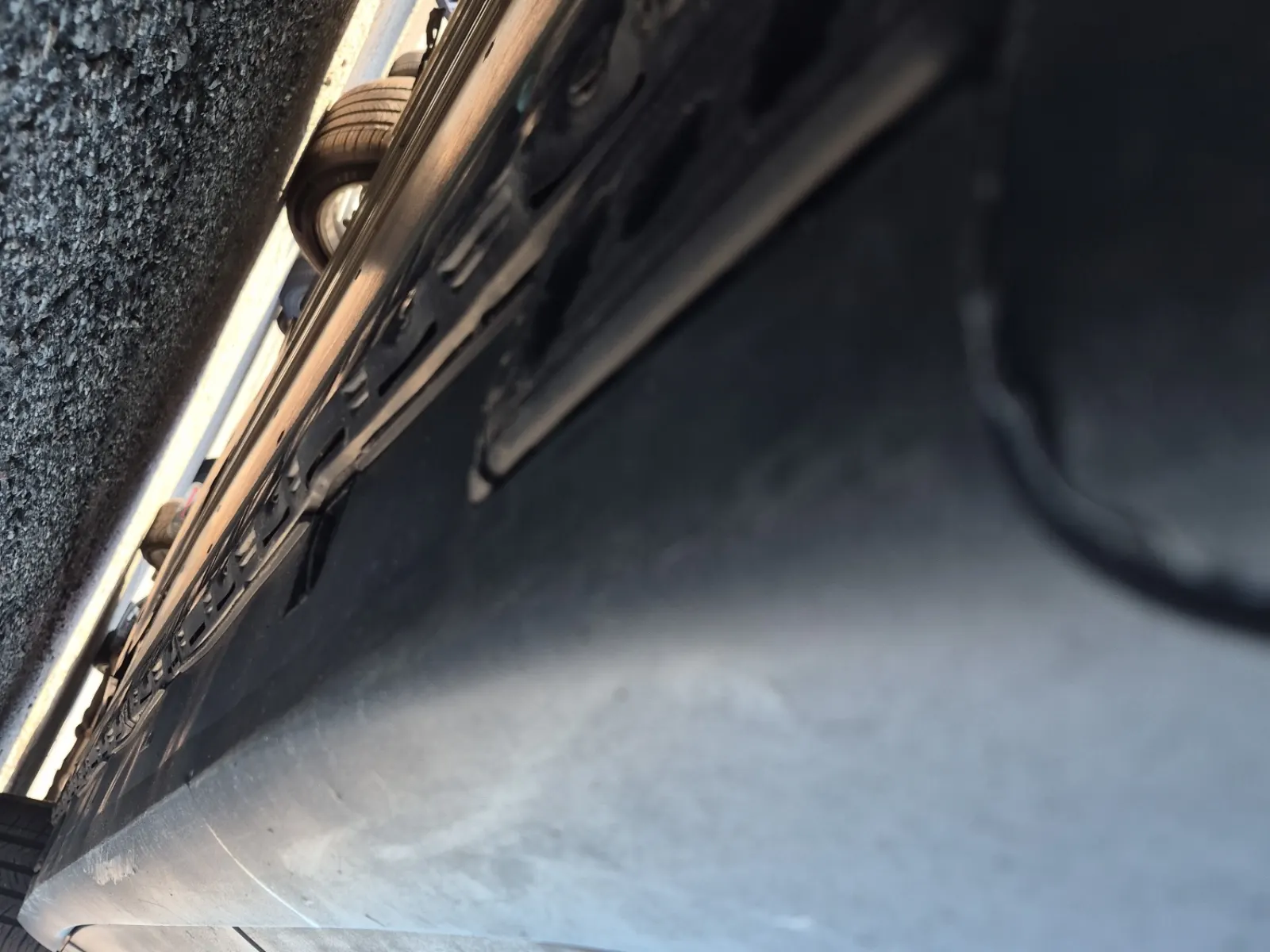 Undercarriage - Passenger Photo