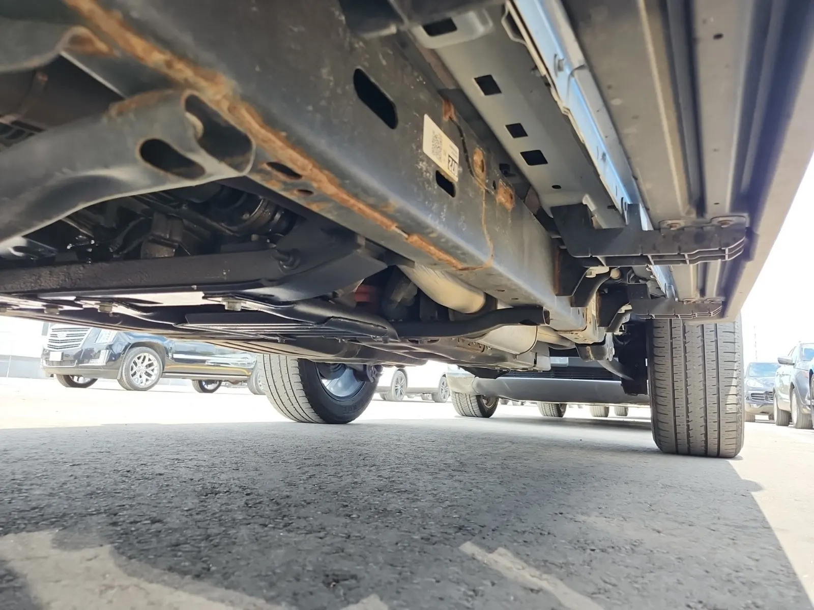 Undercarriage - Driver Photo