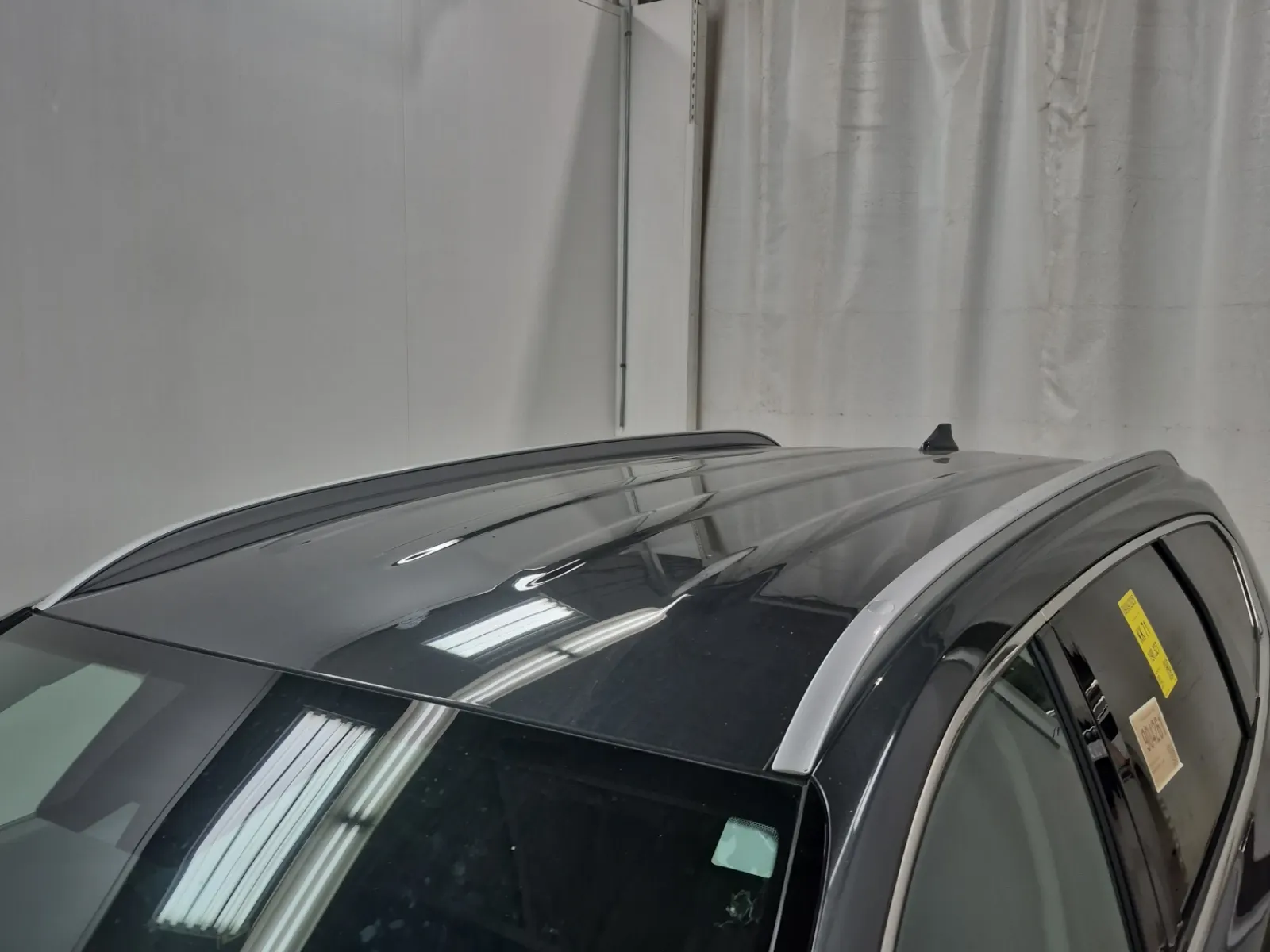 Exterior Roof Photo