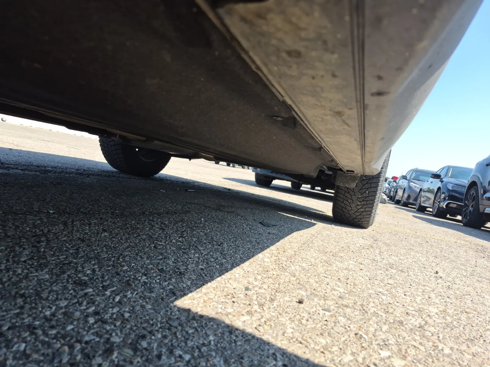 Undercarriage - Driver Photo