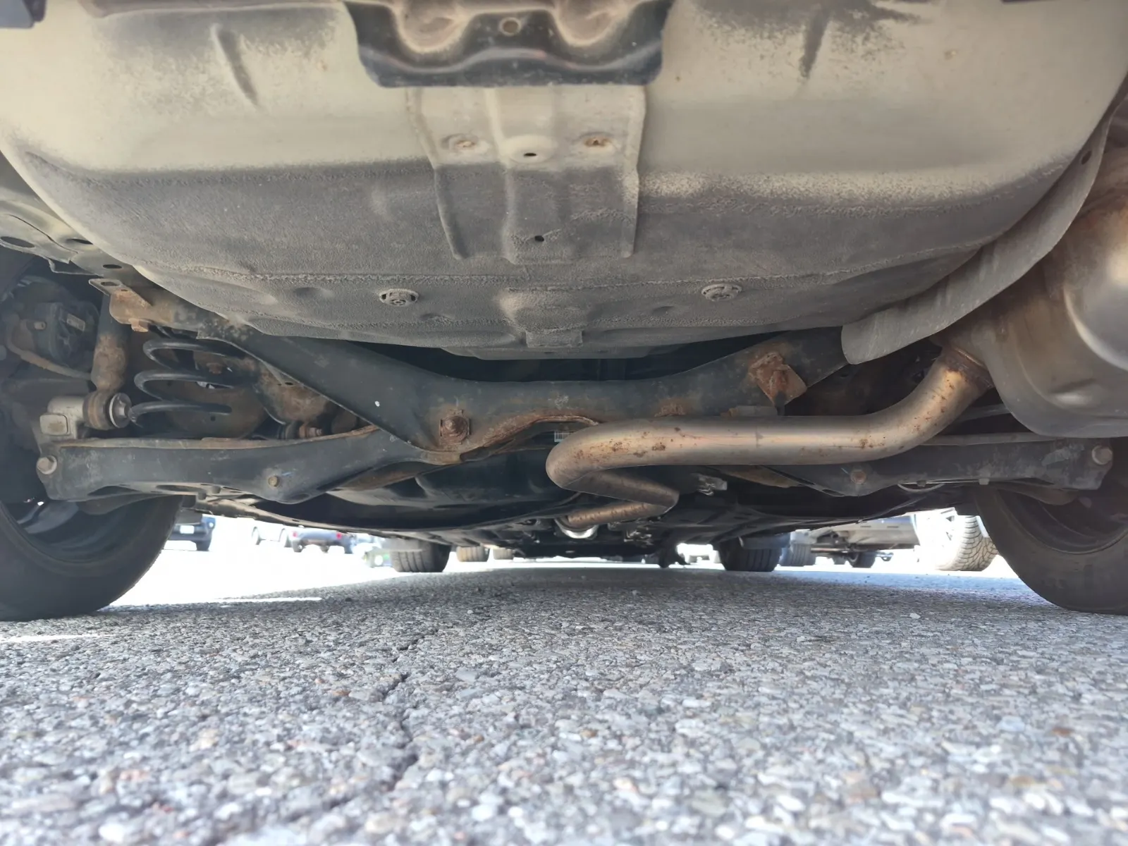 Undercarriage - Rear Photo