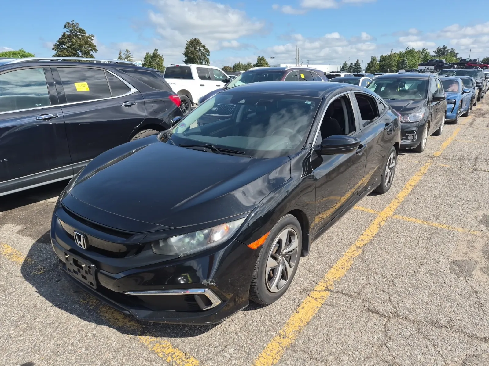 Front driver 3/4 photo