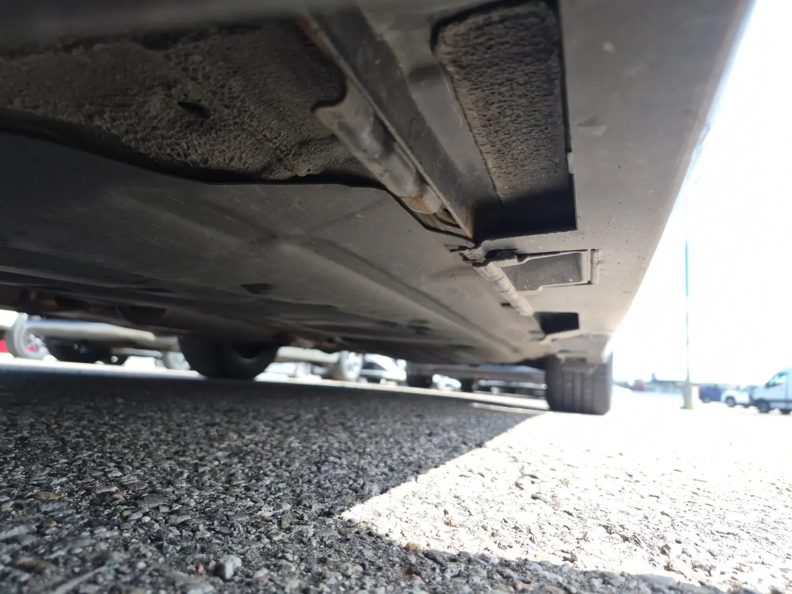 Undercarriage - Driver Photo