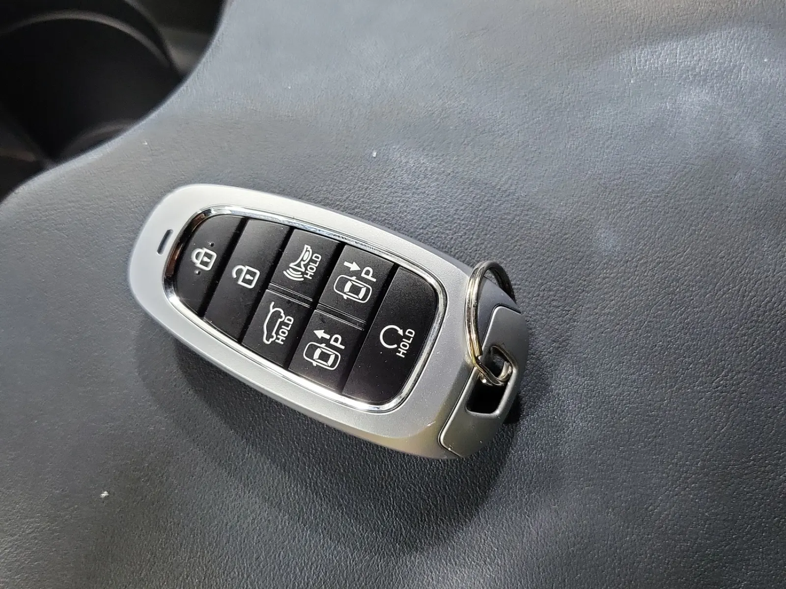 Keys/Fobs/Manual Photo