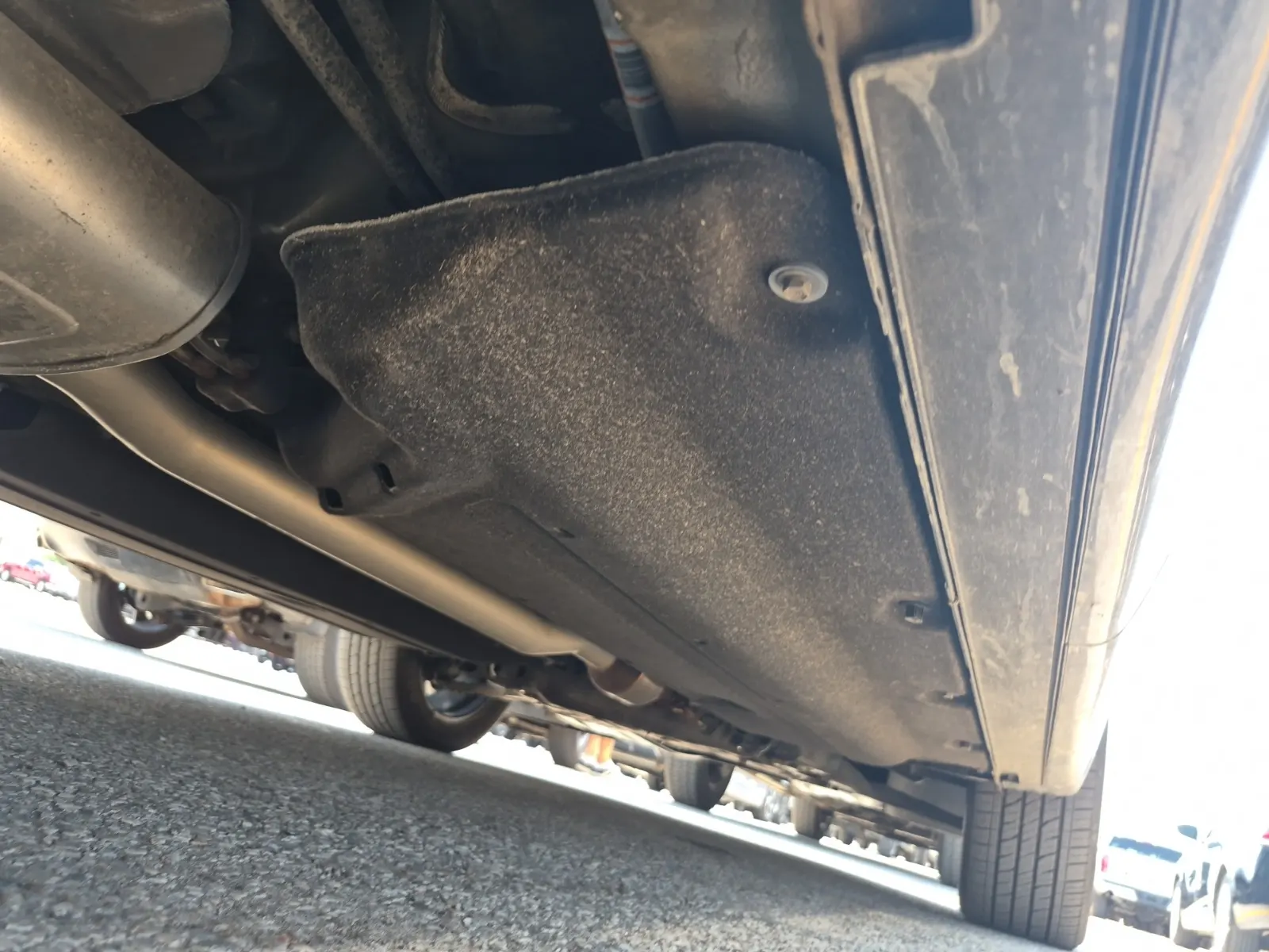 Undercarriage - Passenger Photo